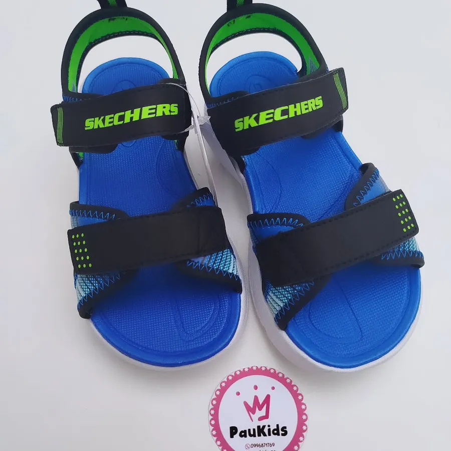 Zapatillas negras con azul