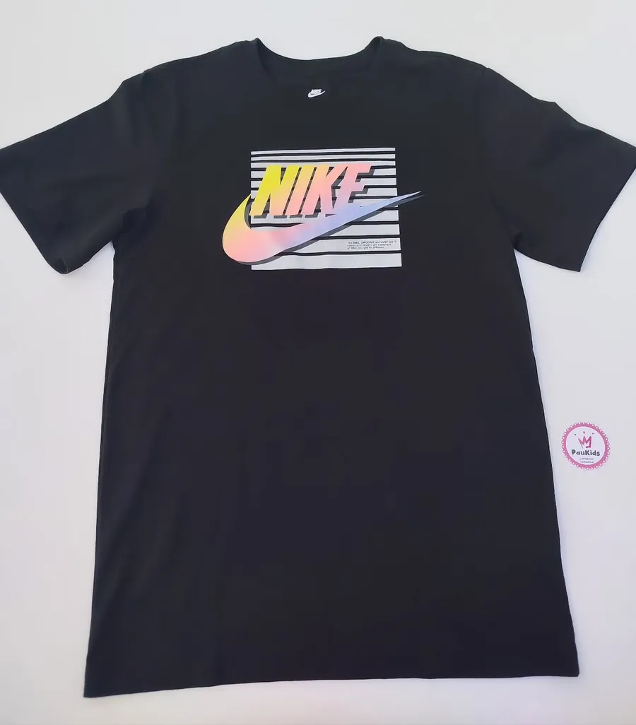 Camiseta Negra