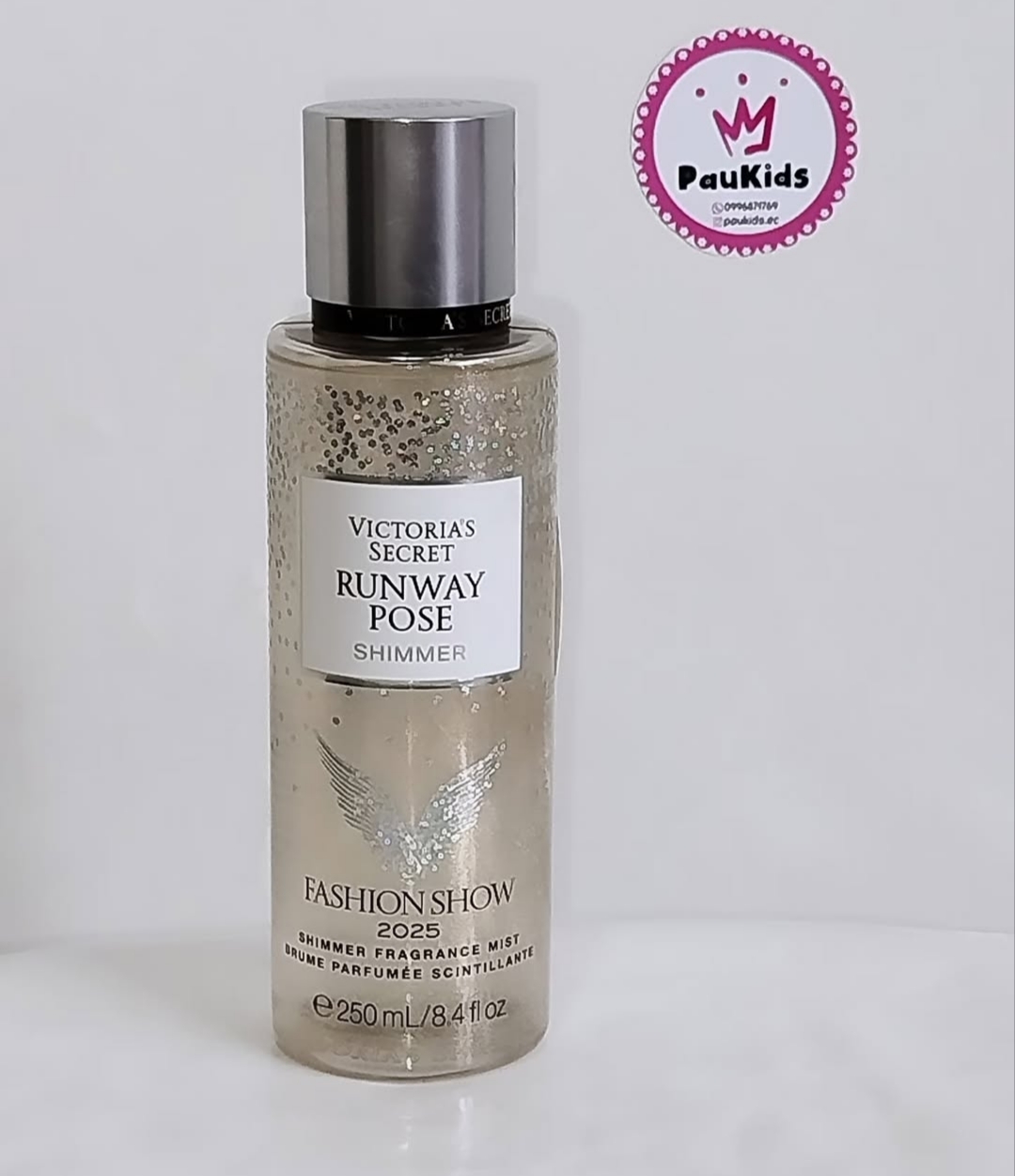 Splash Runway Pose Shimmer